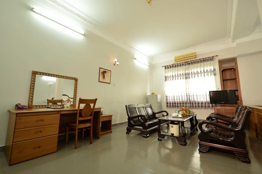 Hoa Binh 2 Hotel Long Xuyên Εξωτερικό φωτογραφία
