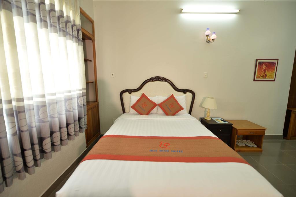 Hoa Binh 2 Hotel Long Xuyên Εξωτερικό φωτογραφία