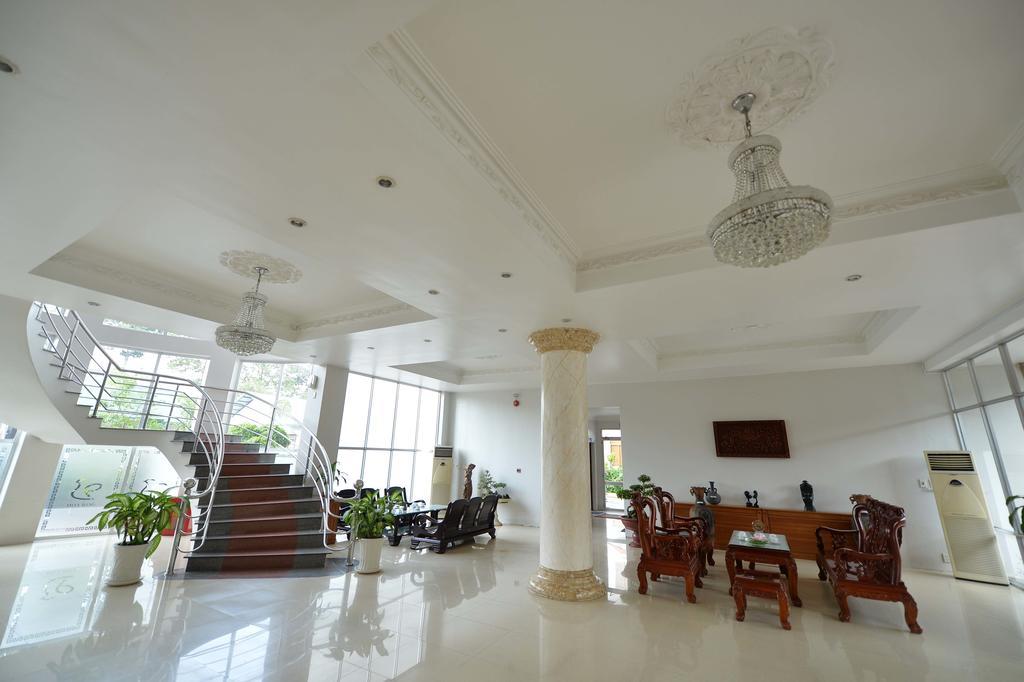 Hoa Binh 2 Hotel Long Xuyên Εξωτερικό φωτογραφία